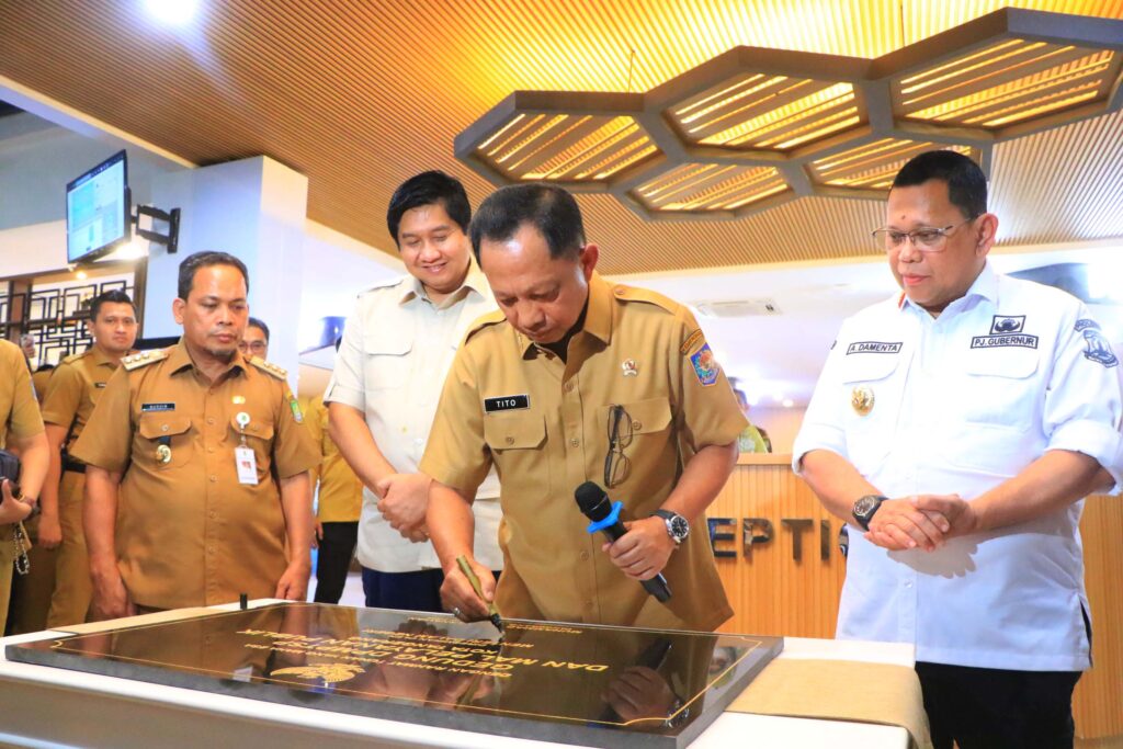 48899wajah-baru-mpp-kota-tangerang-diresmikan-mendagri-pj-wujud-nyata-berikan-layanan-terbaik-kepada-warga-48899-1024x683 Jabodetabek