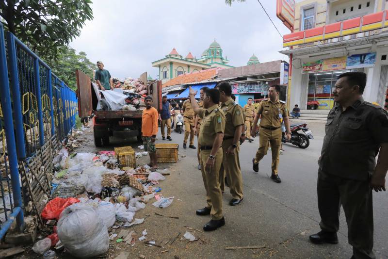 151501-5aebc42ea2e161e9dd17c2b86ed108dd-151501 Soal Pelayanan Masyarakat, Wali Kota Tangerang Minta OPD Proaktif